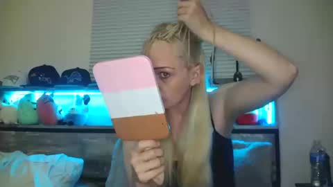 Snapshot of haileyakuma69 chatting on 10-11-25, 11:36 Hailey and d online show from 10-11-25, 11:36