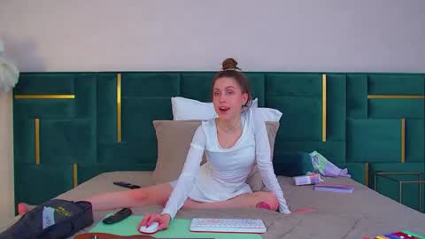 Hailey online show from 07-14-26, 10:32