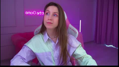 Hailey online show from 07-27-26, 06:20