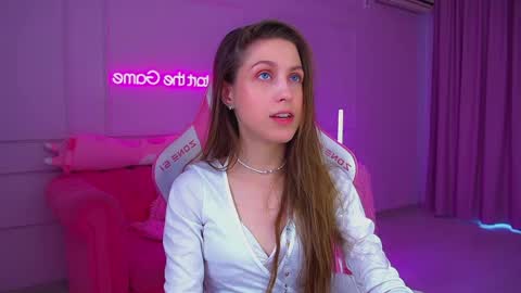 Hailey online show from 07-28-26, 06:09
