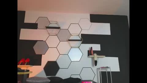 haileycat_ online show from 01-05-25, 04:14