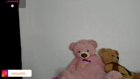 Hailey online show from 05-06-26, 10:26