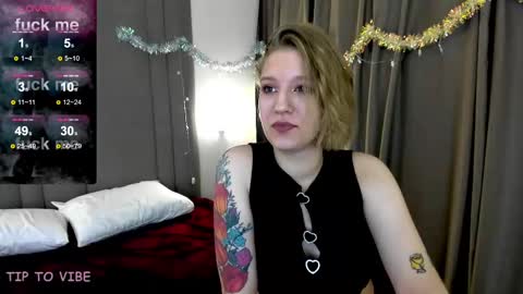 Hailey online show from 12-31-24, 02:08