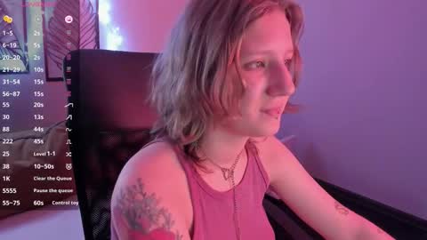 Hailey online show from 12-04-25, 08:12