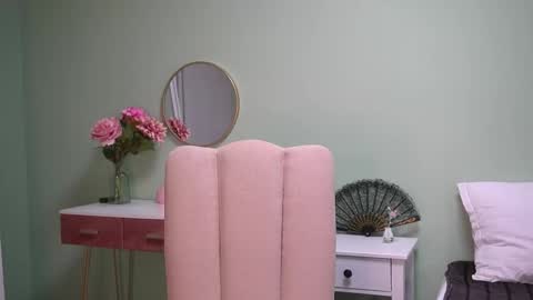 Snapshot of haileymoon85 chatting on 10-16-25, 03:51 Hailey online show from 10-16-25, 03:51