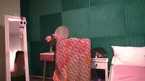 Snapshot of haileymoon85 chatting on 11-04-25, 04:11 Hailey online show from 11-04-25, 04:11