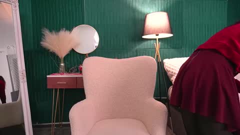 Hailey online show from 01-14-26, 05:13