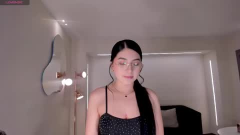 Hailey online show from 02-24-26, 11:30