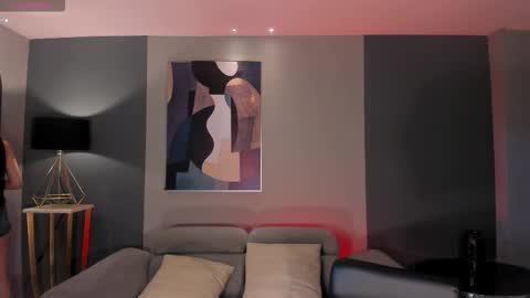 Hailey online show from 03-12-26, 11:49