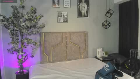 haileystonei online show from 12-14-25, 11:37