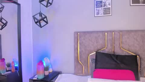 haileystonei online show from 02-10-26, 11:36