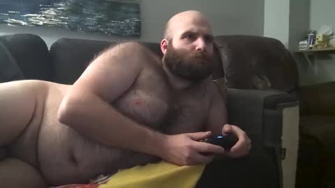 Snapshot of hairiestbear chatting on 02-08-25, 06:33 Hairiest Bear online show from 02-08-25, 06:33