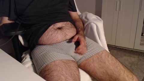 hairy_boy29 online show from 10-19-25, 09:48