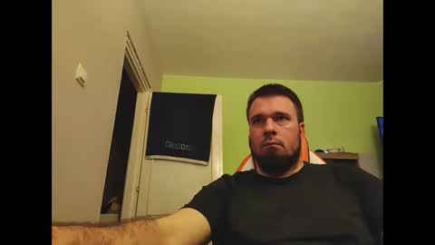 Snapshot of hairy_guy007 chatting on 12-22-24, 07:42 hairy_guy007 online show from 12-22-24, 07:42