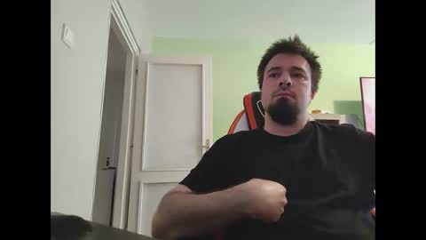 Snapshot of hairy_guy007 chatting on 02-08-25, 01:33 hairy_guy007 online show from 02-08-25, 01:33