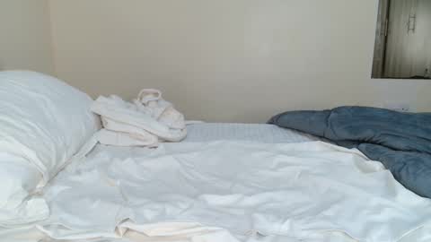 Zaraha online show from 10-24-25, 10:44