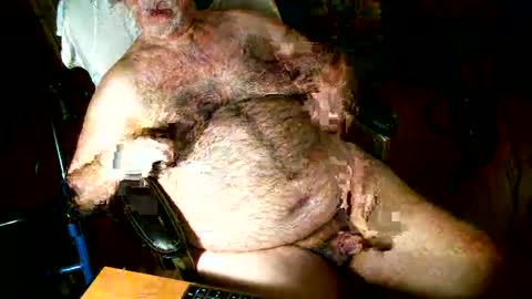hairybear813 online show from 01-06-25, 05:41