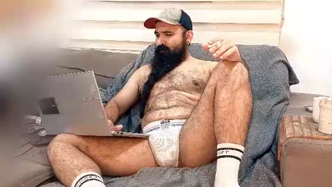 Snapshot of hairybeardedsmoker chatting on 06-30-26, 02:01 Hairy Beard Smoker online show from 06-30-26, 02:01