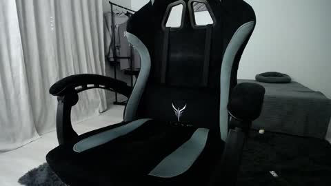 Adam online show from 01-01-25, 10:24