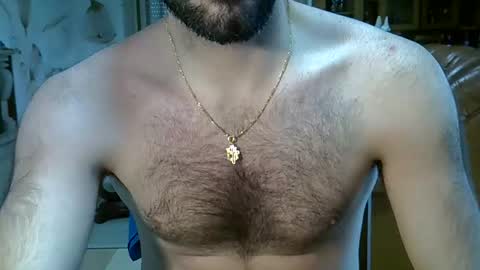 Snapshot of hairydaduncut chatting on 03-18-26, 01:03 hairydaduncut online show from 03-18-26, 01:03