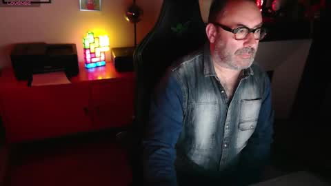 Snapshot of hairyfred73 chatting on 03-02-25, 06:05 hairyfred73 online show from 03-02-25, 06:05