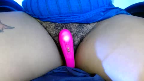 hairygirl83 online show from 06-06-26, 04:23