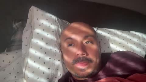 Snapshot of hairyman30000 chatting on 11-11-25, 05:46 hairyman30000 online show from 11-11-25, 05:46