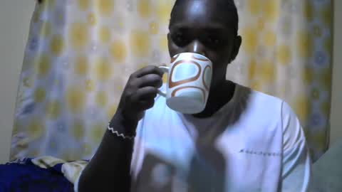 hairypussybigassy001 online show from 02-17-25, 07:58