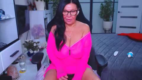 Monika online show from 11-16-25, 08:31