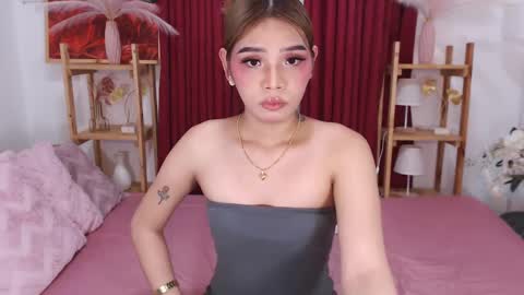 YOUR SIDECHIC HAILEY online show from 12-17-24, 06:24