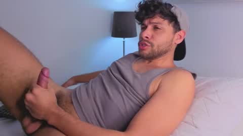 Independent       model  online show from 12-16-25, 08:47