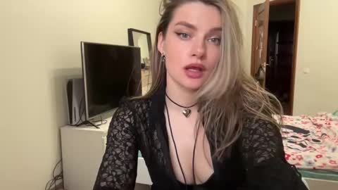 haley_rune online show from 02-24-25, 03:09