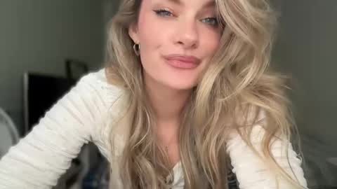 haley_rune online show from 09-13-25, 10:48