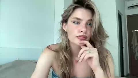 haley_rune online show from 11-05-25, 05:07