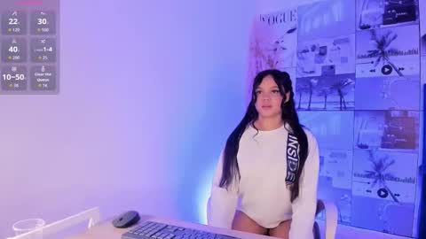 Halia Smith  online show from 02-11-26, 09:20