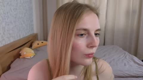 Snapshot of halie_cross chatting on 02-23-25, 04:28 Nellie online show from 02-23-25, 04:28