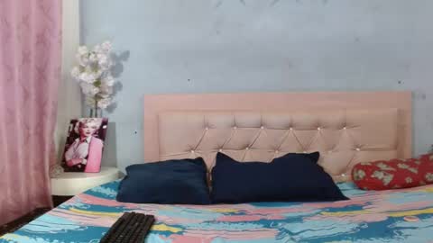 Snapshot of halle_bailey chatting on 06-22-26, 09:45 halle_bailey online show from 06-22-26, 09:45