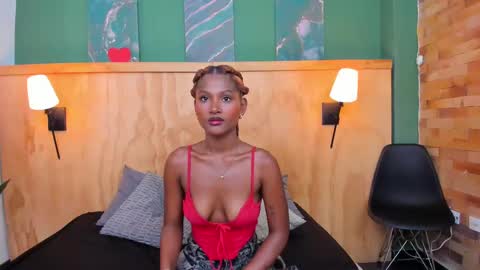 Halley Lorens online show from 09-23-25, 07:17