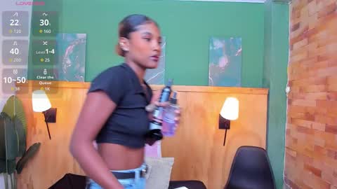 Snapshot of halleylorens chatting on 03-20-26, 12:10 Halley Lorens online show from 03-20-26, 12:10