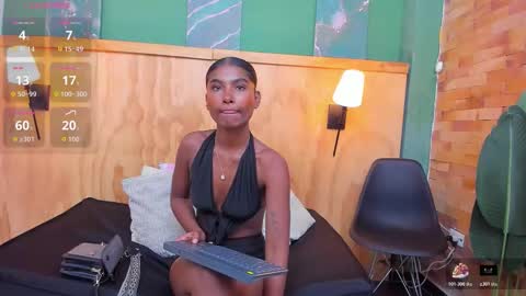 Snapshot of halleylorens chatting on 03-24-26, 07:52 Halley Lorens online show from 03-24-26, 07:52