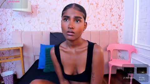 Halley Lorens online show from 06-09-26, 05:46