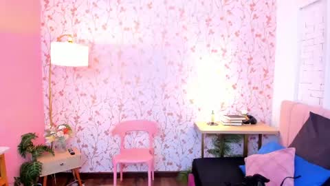Halley Lorens online show from 06-25-26, 07:07