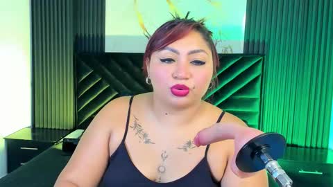 Halleyrosse online show from 10-24-25, 12:01