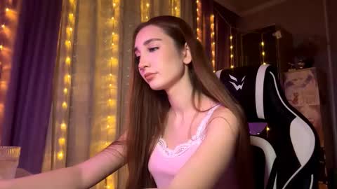 Holly online show from 12-20-25, 08:05