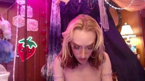 Snapshot of halovalentine chatting on 01-19-26, 01:09 halovalentine online show from 01-19-26, 01:09