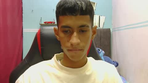 Snapshot of hamcummboy20 chatting on 05-18-26, 09:42 hamcummboy20 online show from 05-18-26, 09:42
