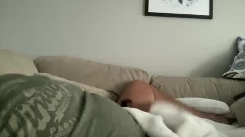 Snapshot of hammer1960 chatting on 11-11-25, 12:49 relax online show from 11-11-25, 12:49