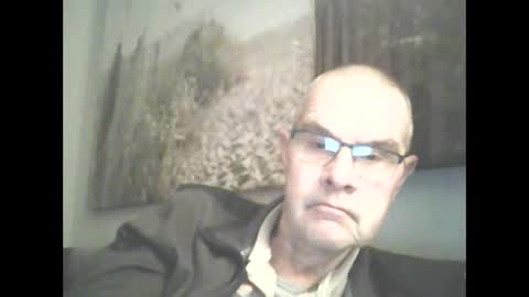 Prefer men 80 online show from 01-08-25, 07:24