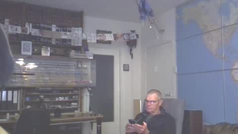 Prefer men 80 online show from 02-15-25, 06:55