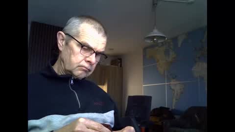 Prefer men 80 online show from 02-06-26, 04:32